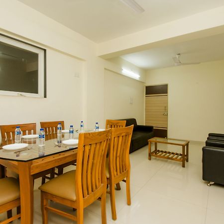 Oyo 11441 Hotel Blue Bells Residency Мумбаи Экстерьер фото