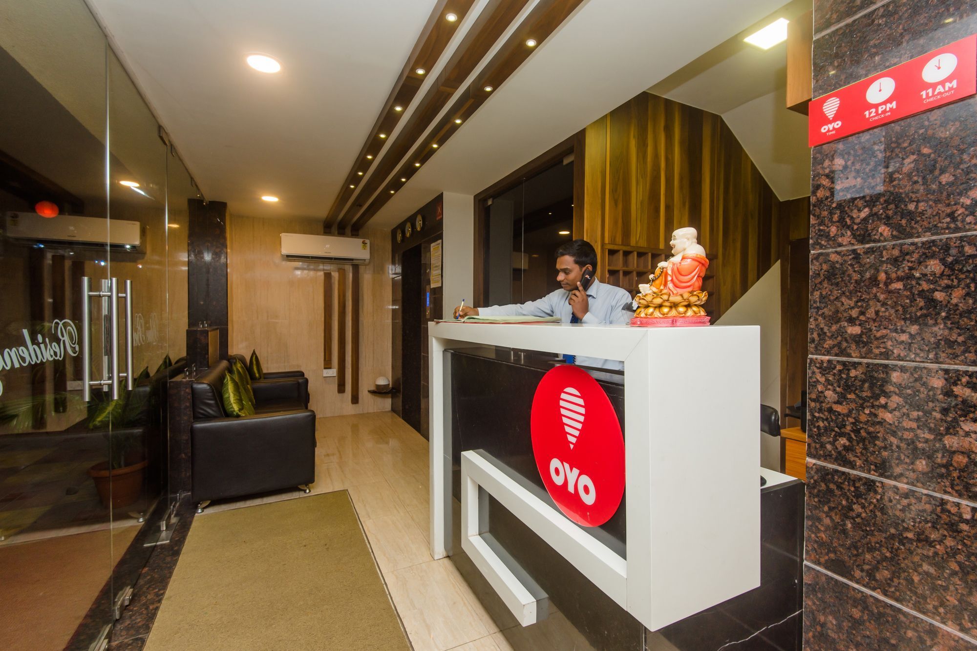 Oyo 11441 Hotel Blue Bells Residency Мумбаи Экстерьер фото